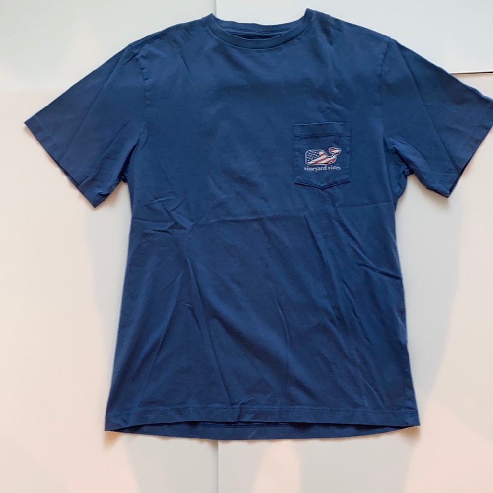Vineyard Vines t-shirt